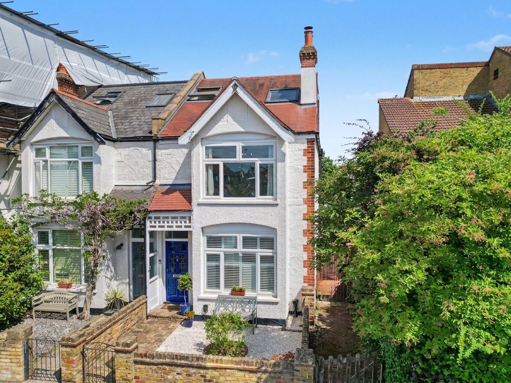 Property photo 1 of 17