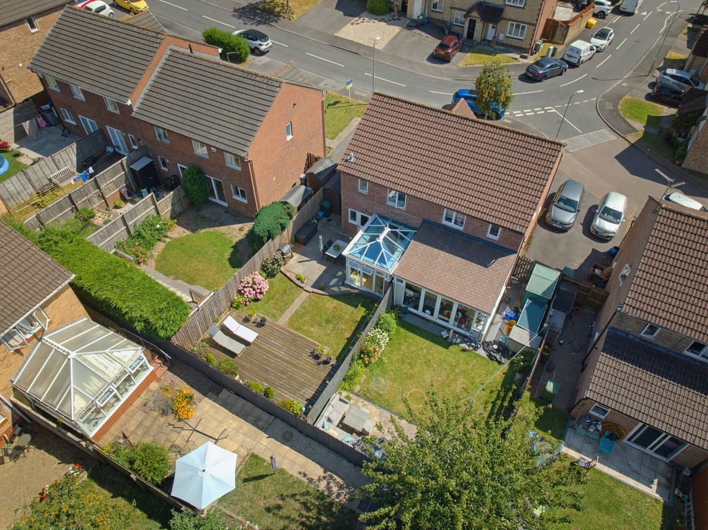Property photo 2 of 32