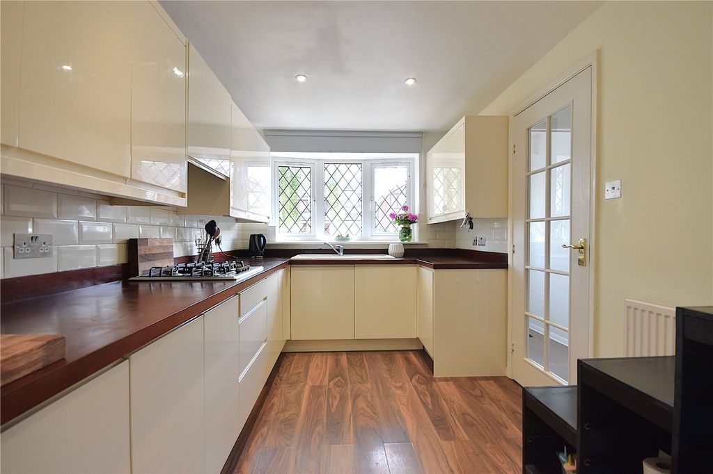 Property photo 3 of 13 Picture No. 25