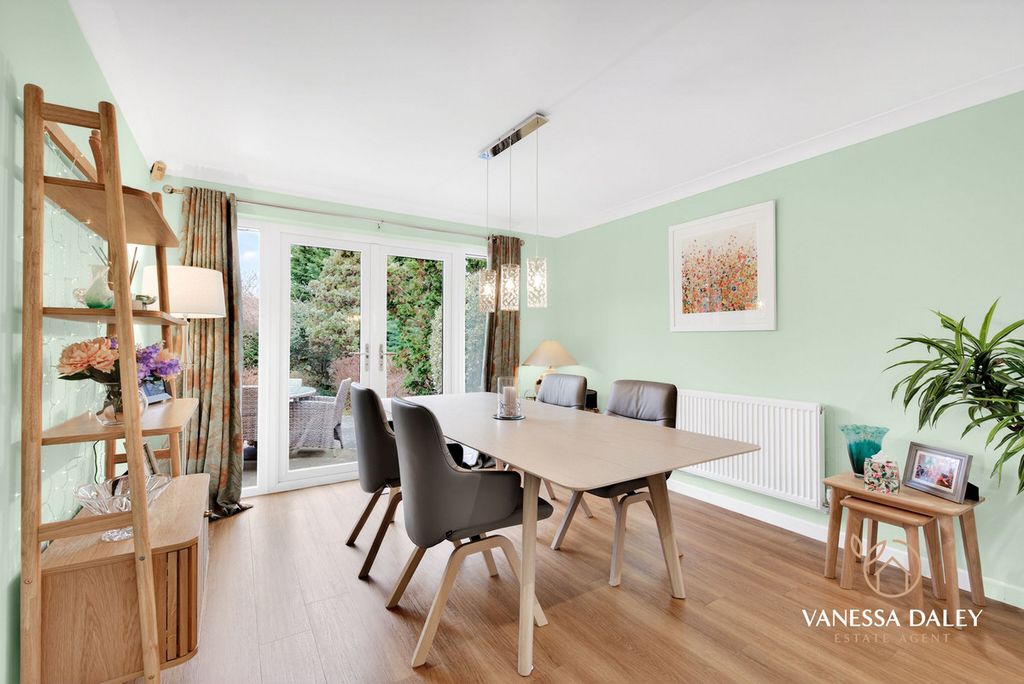 Property photo 2 of 43