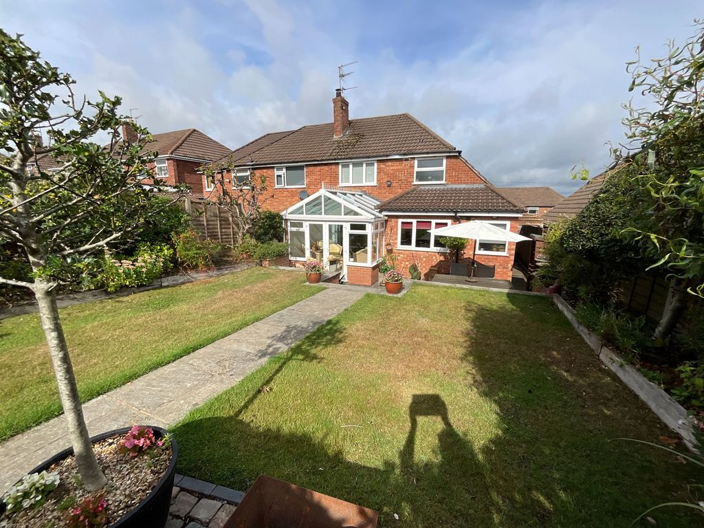 Property photo 2 of 19