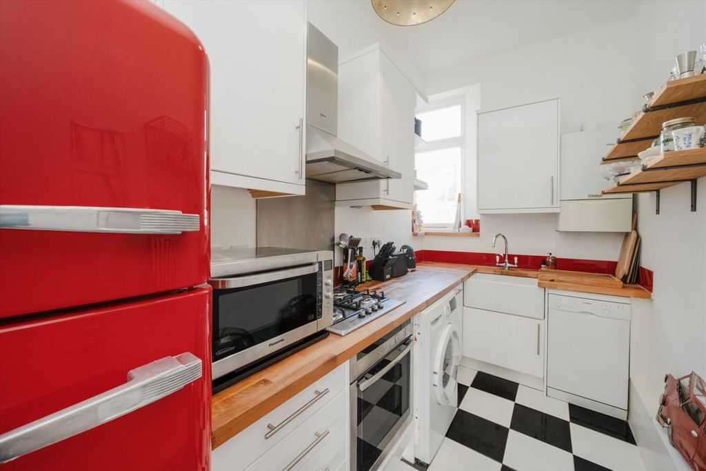 Property photo 3 of 7