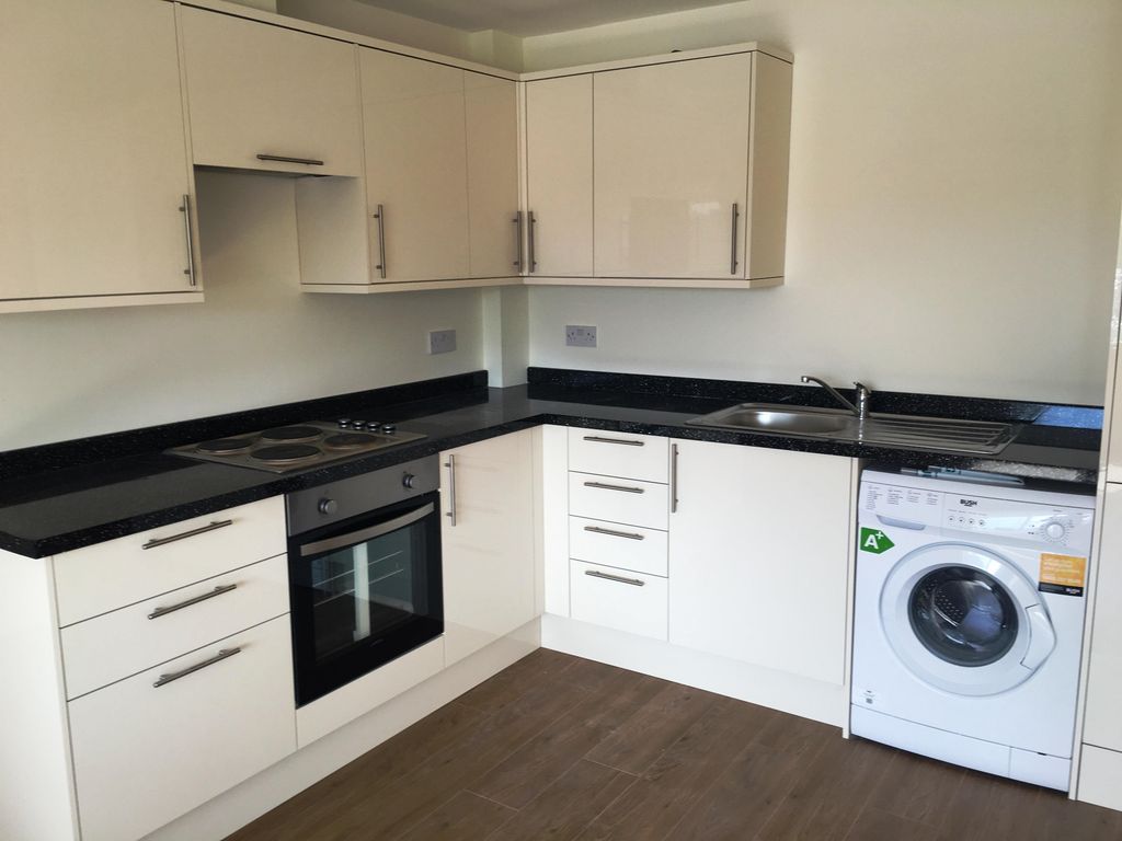 Property photo 2 of 6 Kitchen