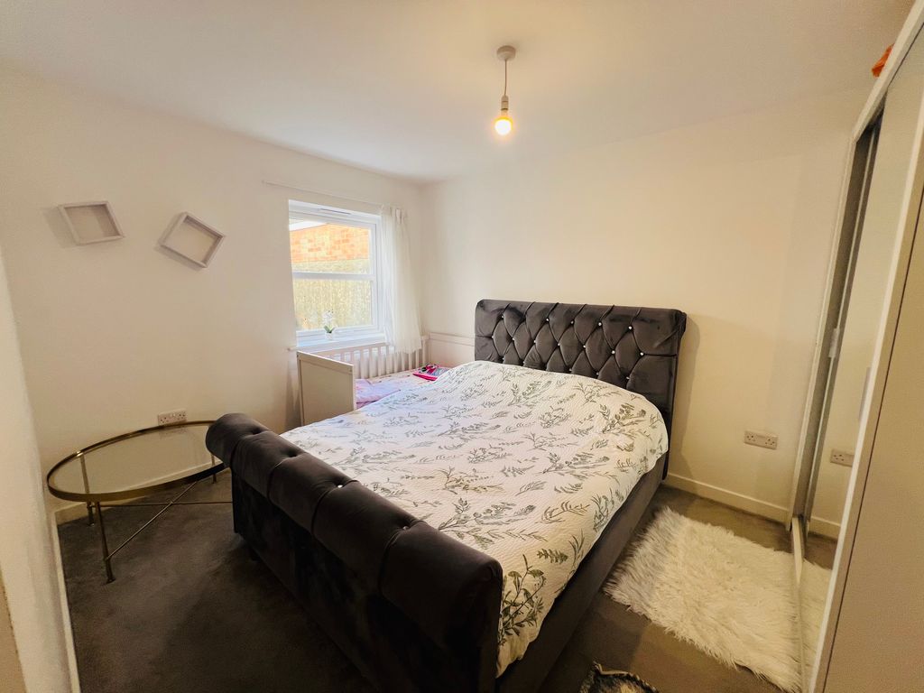 Property photo 3 of 9 Bedroom 1