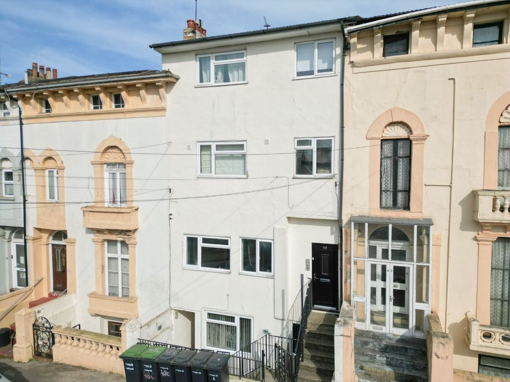 Property photo 3 of 12 3158056