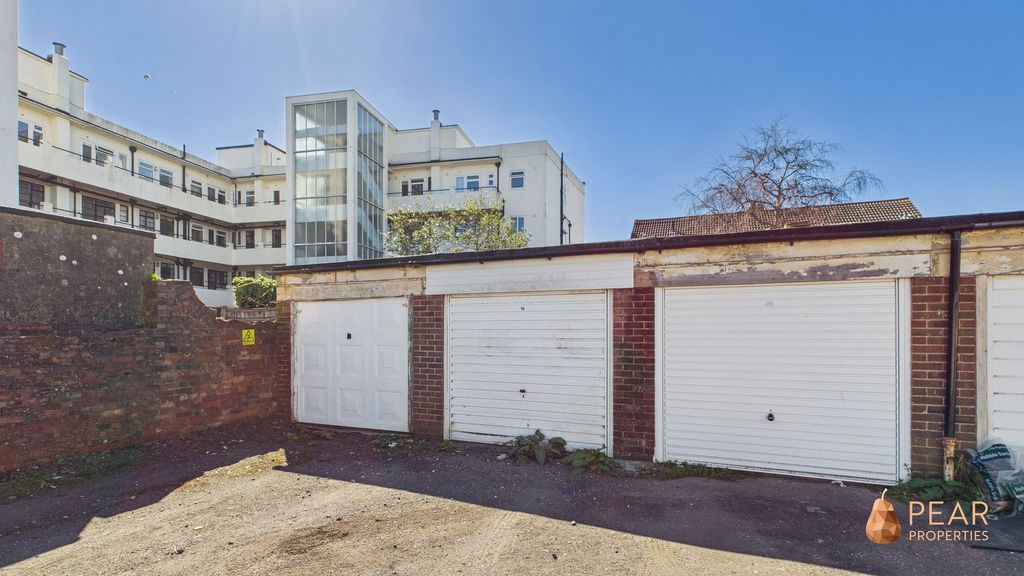 Property photo 1 of 1