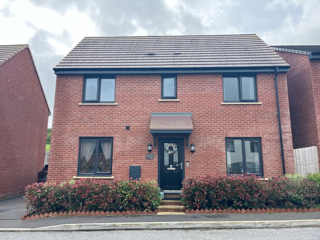 Property photo 2 of 20