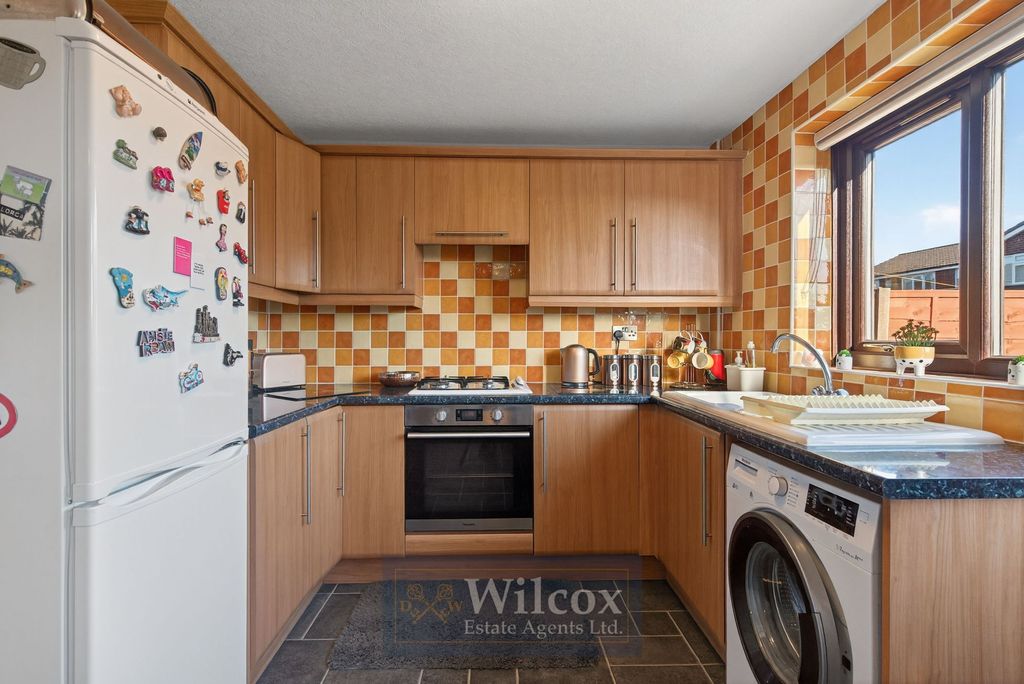 Property photo 3 of 25