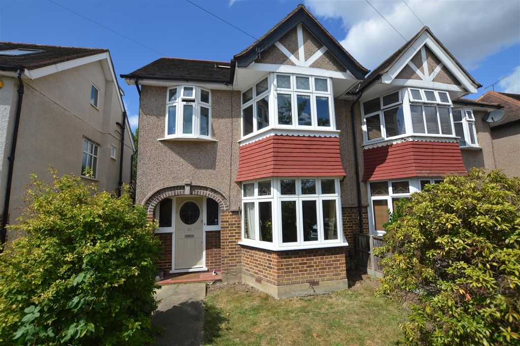 Property photo 1 of 18 62 Ryecroft Avenue B.Jpg