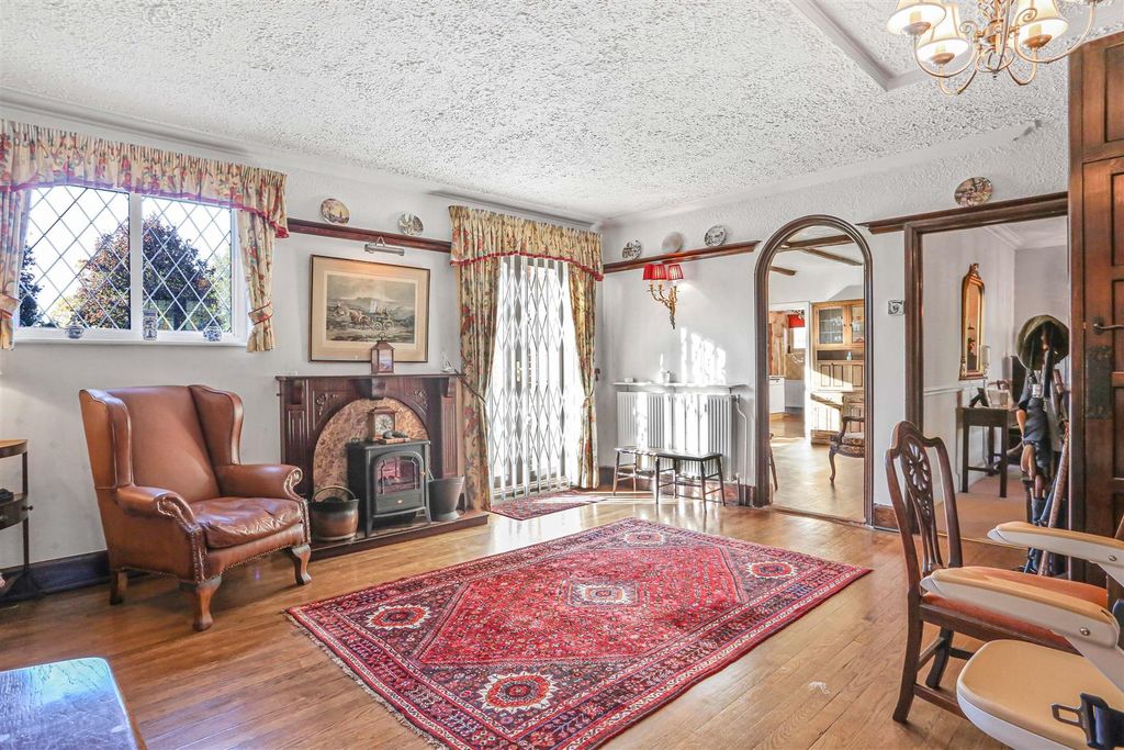 Property photo 3 of 24 1542740825 - 9.Jpg