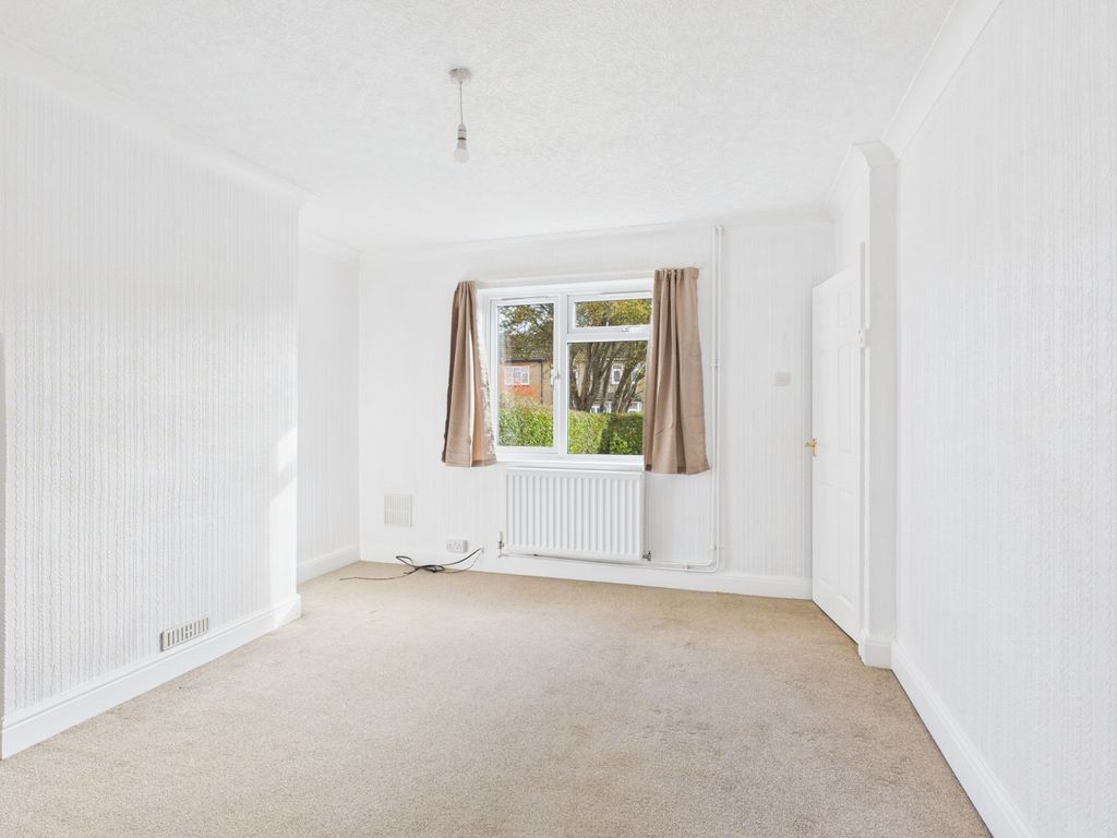 Property photo 2 of 11 Cam04922G0-Pr0082-Still003