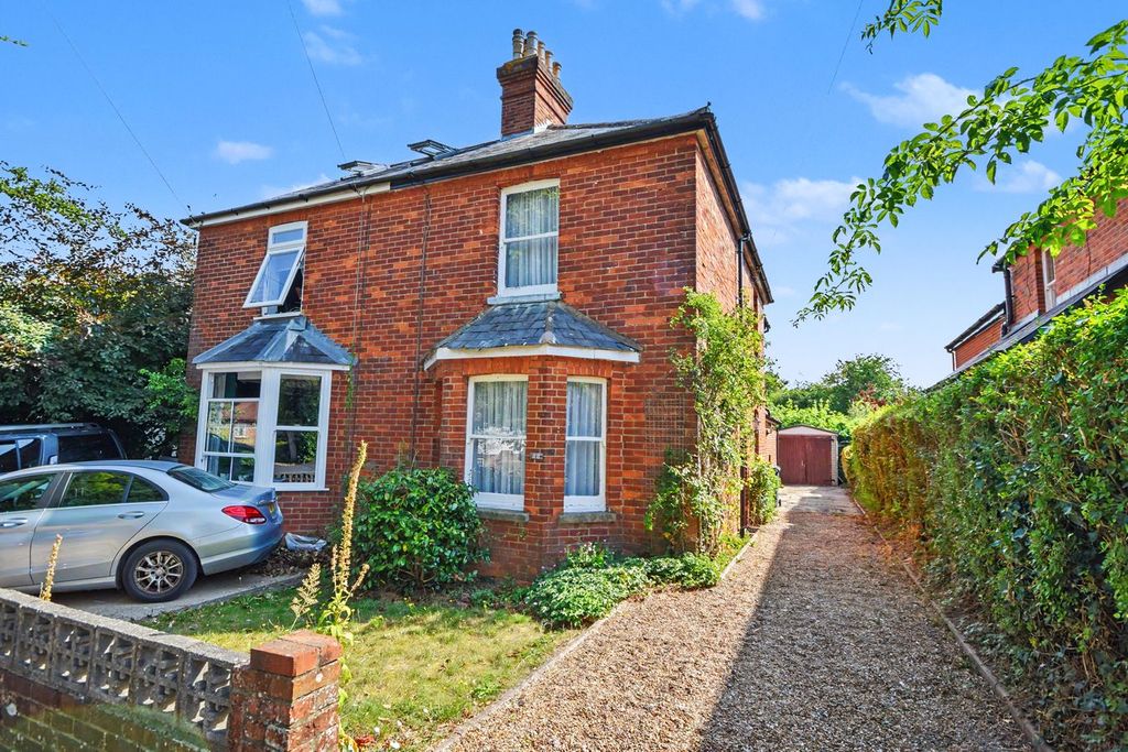 Property photo 1 of 12
