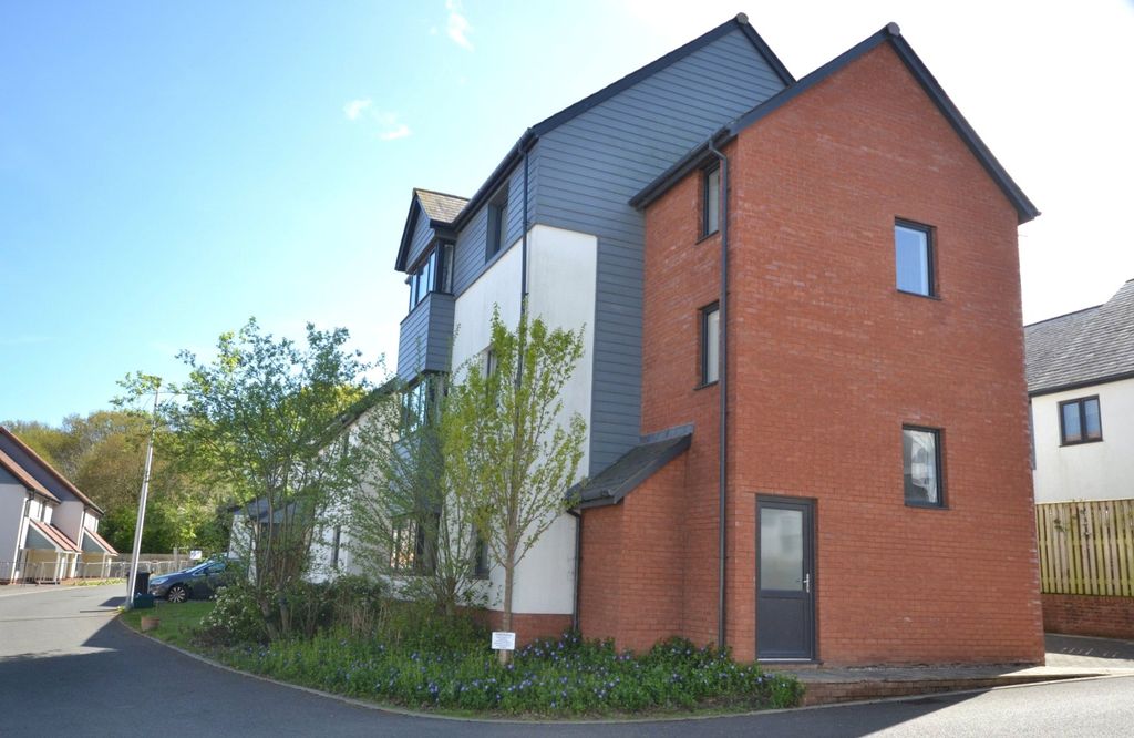 Property photo 1 of 8 Main Elevation