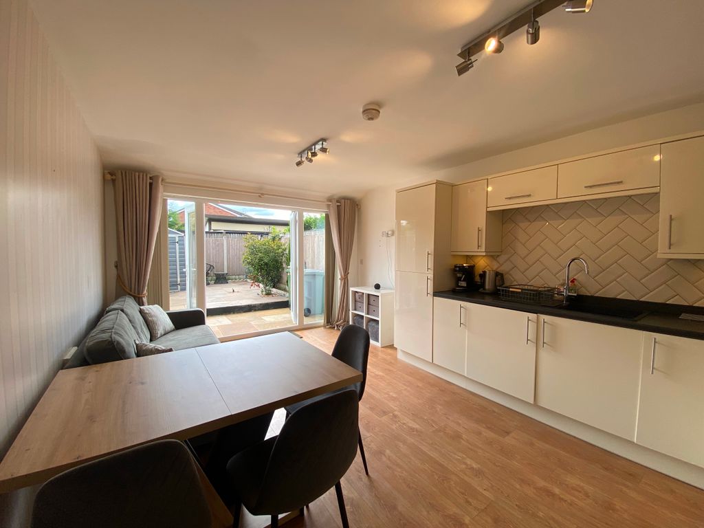 Property photo 3 of 31