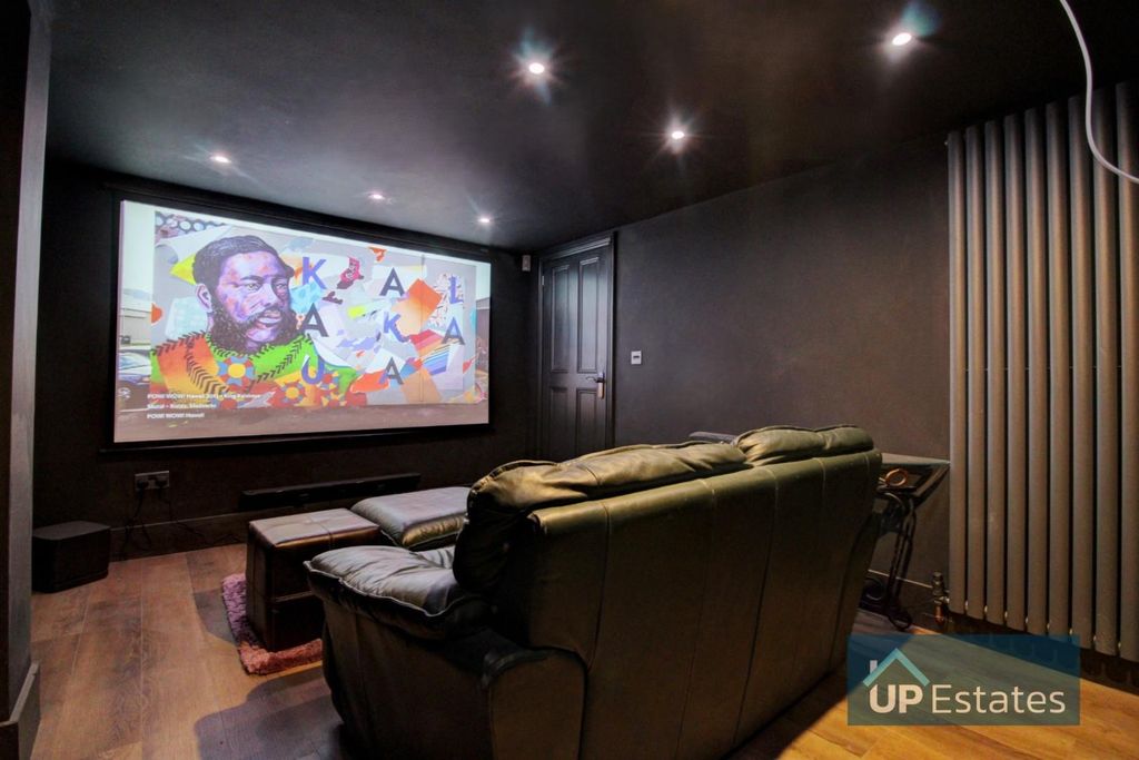 Additional image 8 of 4 bed town house for saleAbingdon House, Grove Street, Leamington Spa CV32