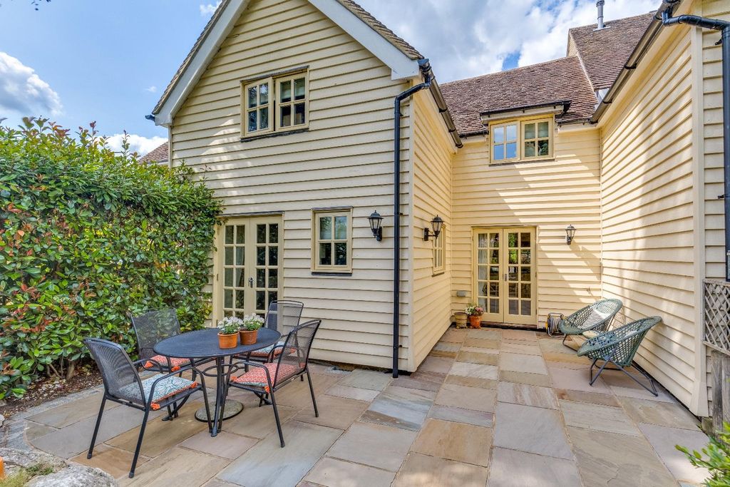 Property photo 1 of 37 Warrax Park 8-35.Jpg