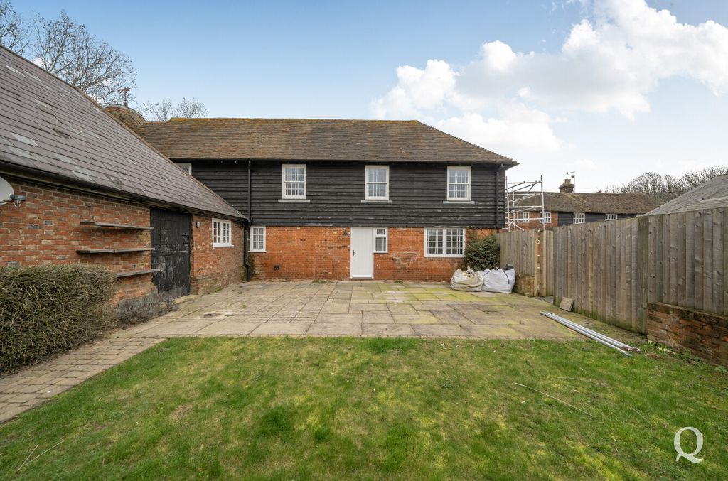 Property photo 2 of 25 c84467Be-6d5A-42E...