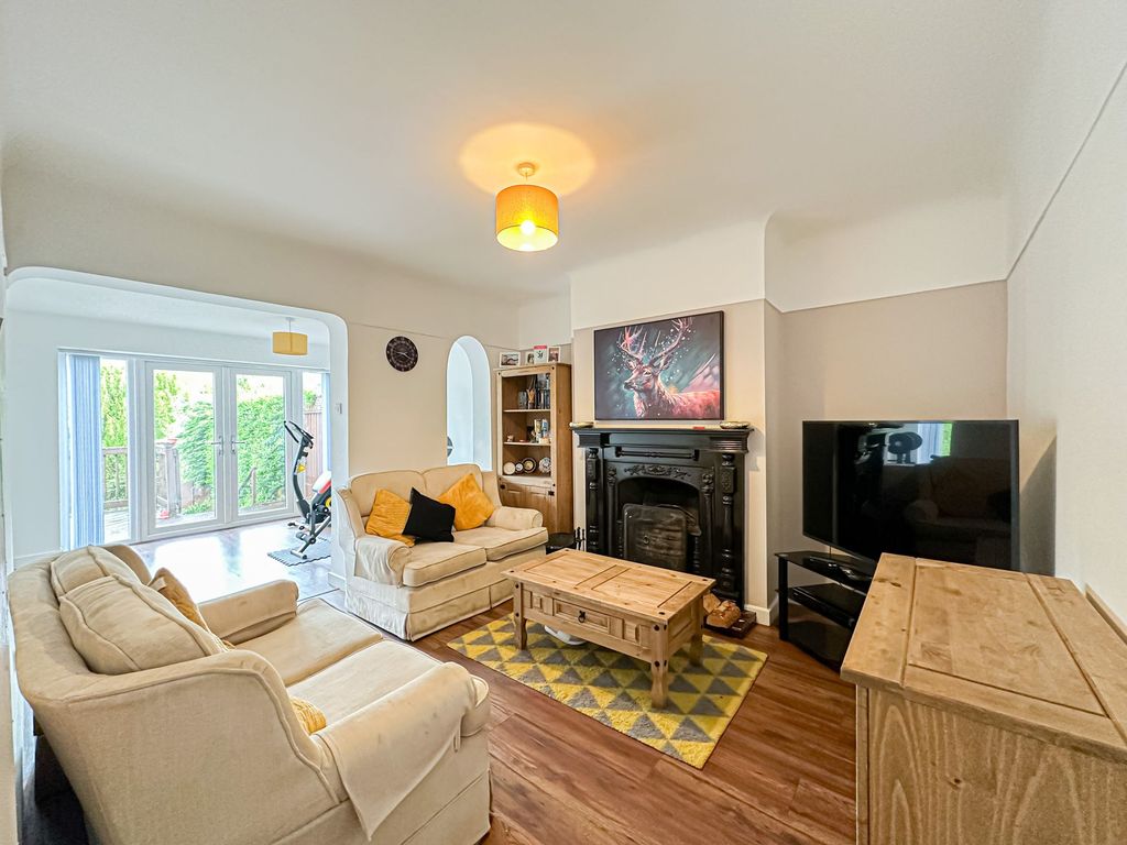 Property photo 2 of 23