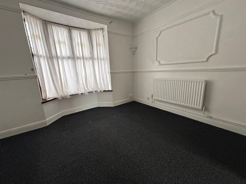 Property photo 1 of 16 F606dc51-5825-4140-A02c-0E0Ea598Af7d.Jpeg