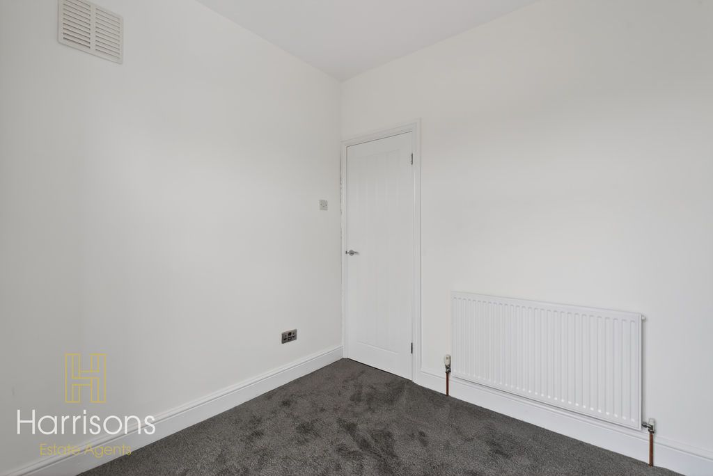 Property photo 3 of 21 Photo 2