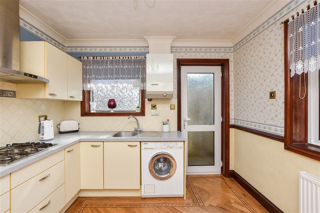 Property photo 3 of 12 Kitchen