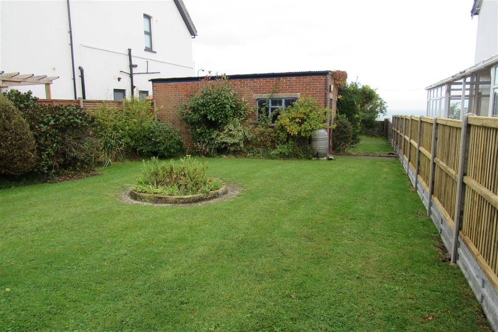 Property photo 3 of 5