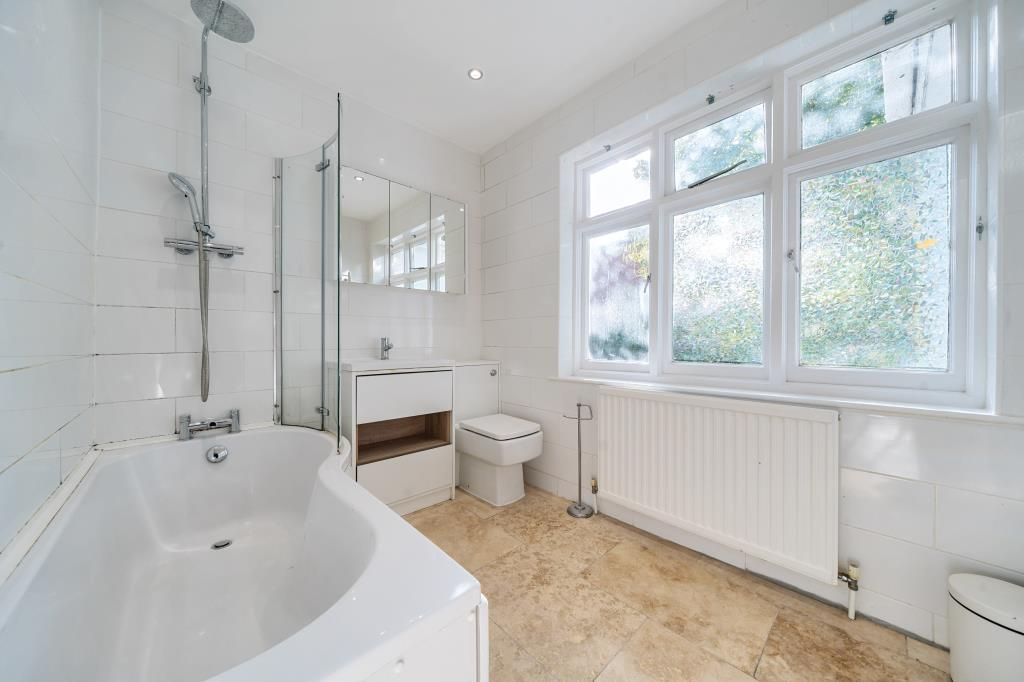 Property photo 3 of 13 Bathroom