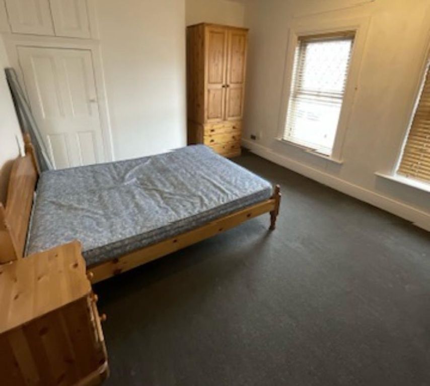 Property photo 2 of 11 Room 4