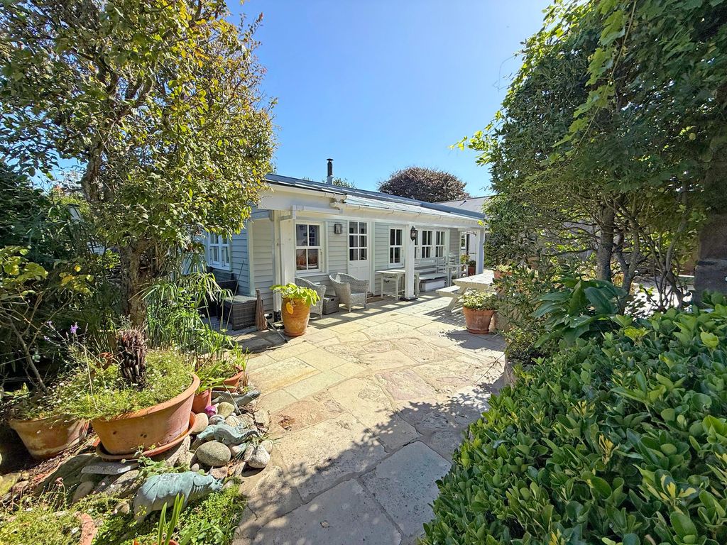 Property photo 2 of 38