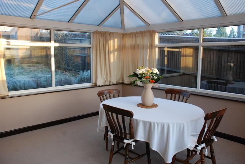 Property photo 3 of 9 Conservatory.Jpg