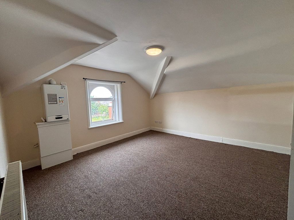 2 bed flat for salePembroke Road, Bootle L20 photo 5