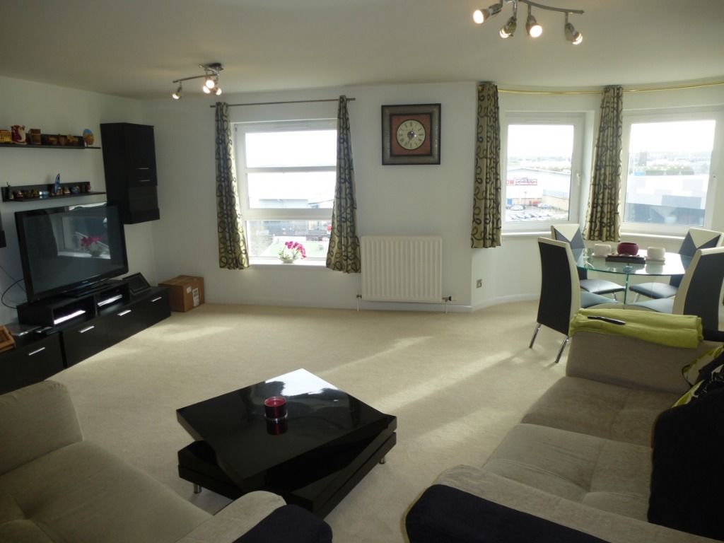 Property photo 2 of 8