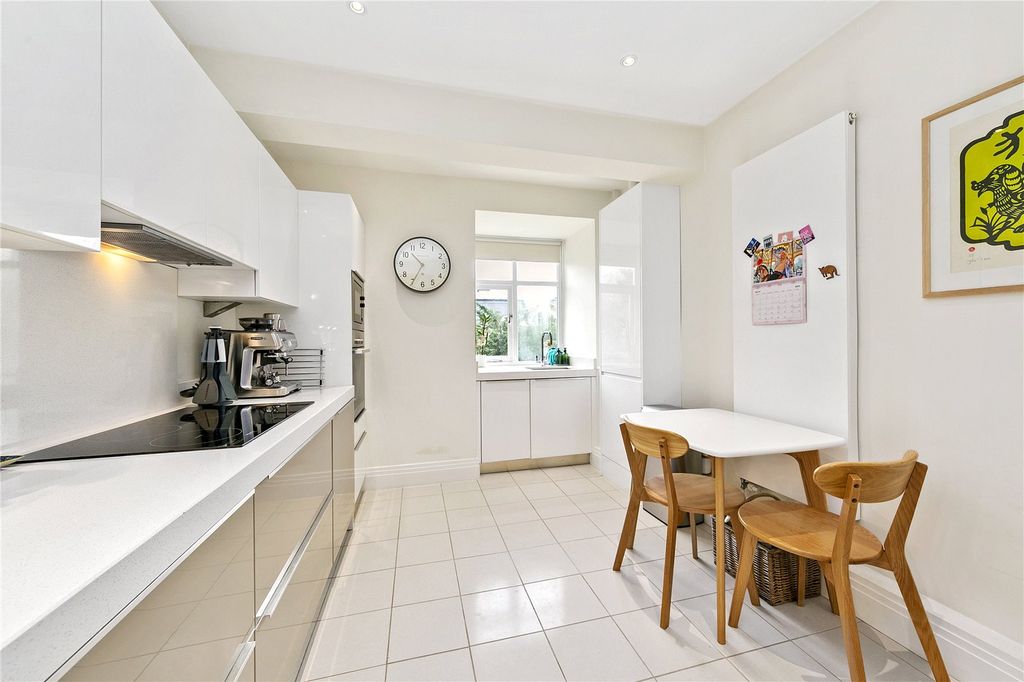 Property photo 3 of 10 Picture No. 22