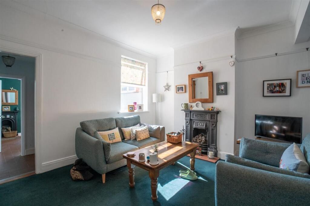 Property photo 2 of 17