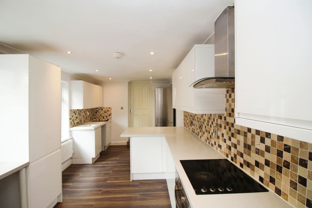 Property photo 2 of 18 Img_5850.Jpg