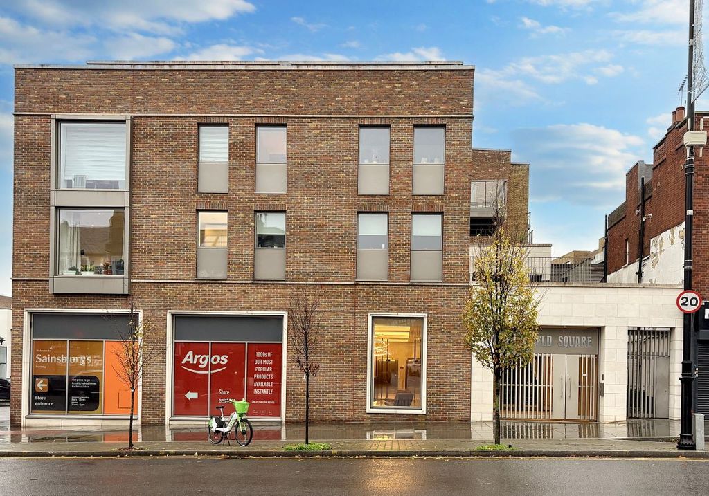 Property photo 1 of 12