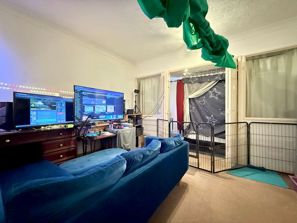 Property photo 2 of 5 Annex