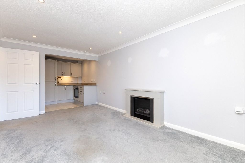 Property photo 2 of 8 Picture No. 09