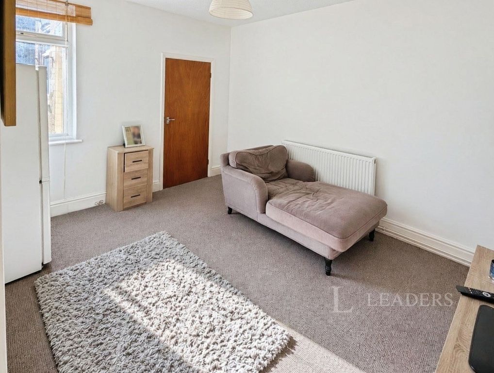 Property photo 3 of 9 Pbox-Img.Jpg