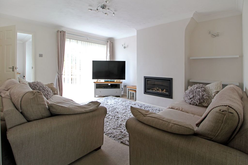 Property photo 3 of 18