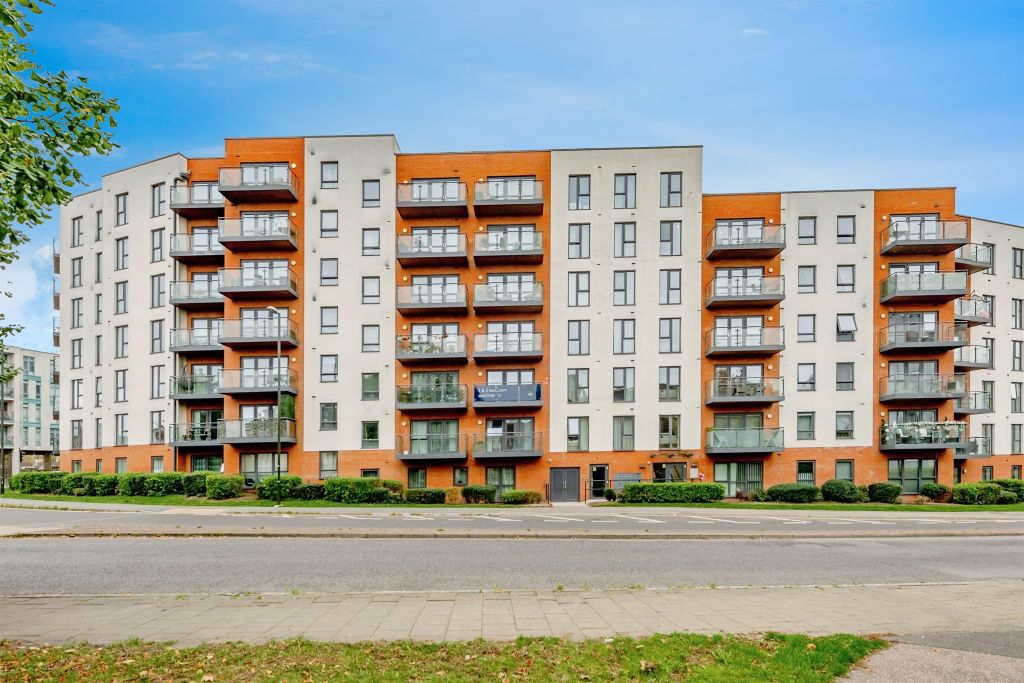 Property photo 1 of 16