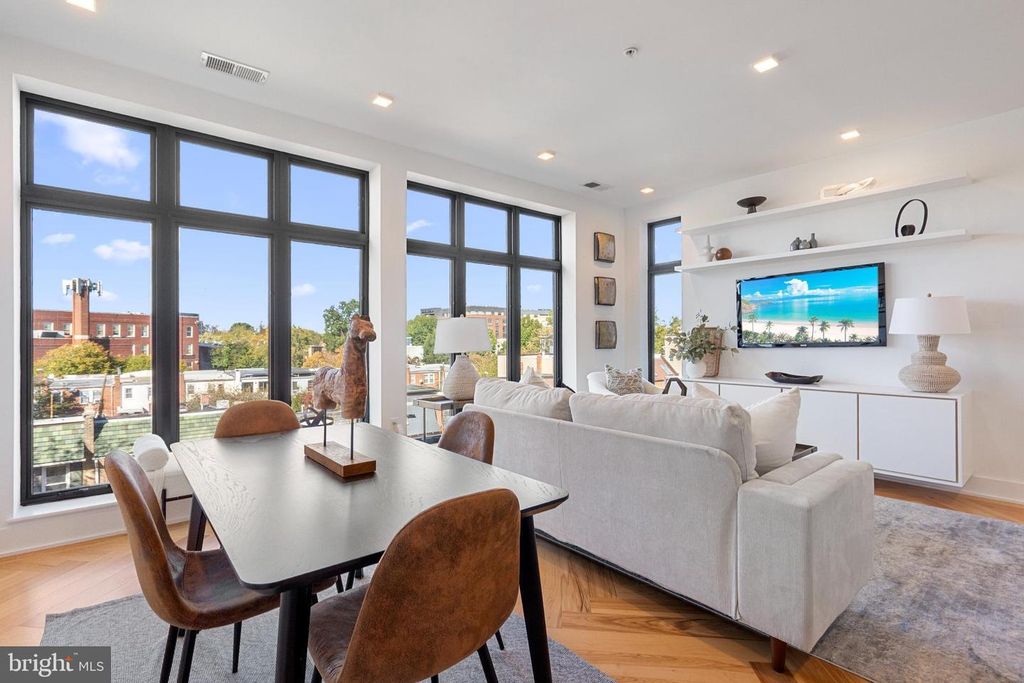 Property photo 3 of 21 <Alttext/>