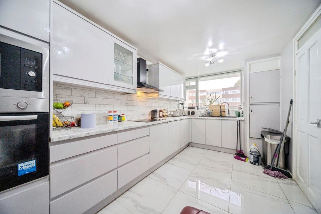 Property photo 2 of 30 Pbox-Img.Jpg
