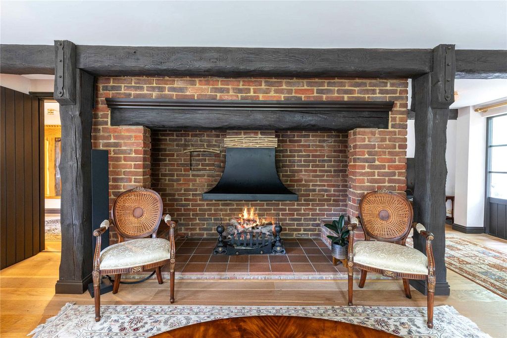 Property photo 3 of 12 Inglenook Fireplace