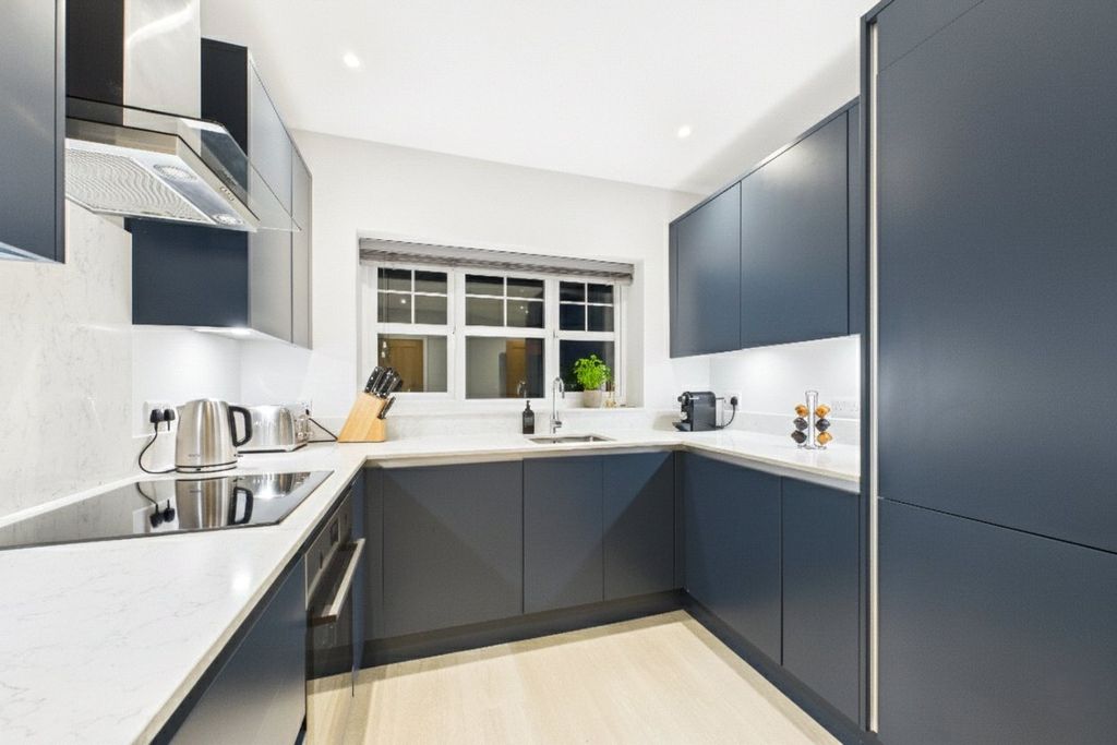 Property photo 3 of 10 Picture No. 14