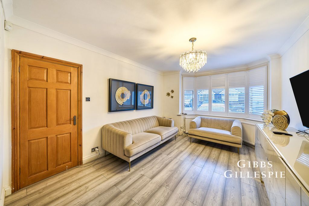 Property photo 2 of 10 Pbox-Img.Jpg