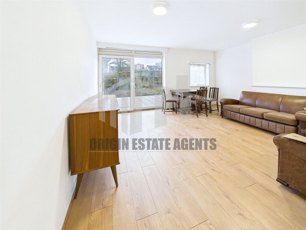 Property photo 3 of 15 Picture No. 80