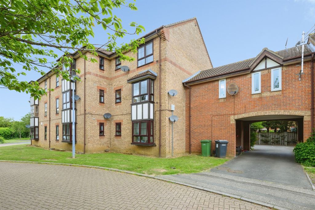 Property photo 1 of 9