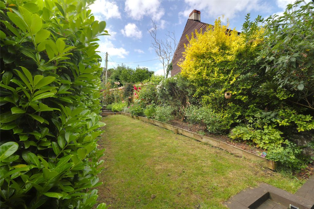 Property photo 2 of 17 Picture No. 20