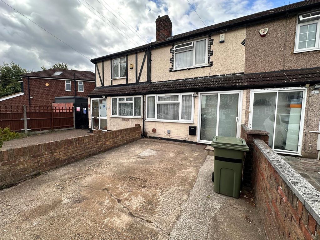 Property photo 1 of 10 Front Apect